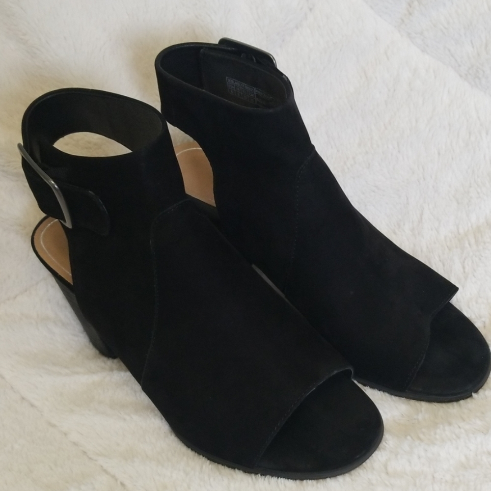 Vionic Blakey size 8 sandal